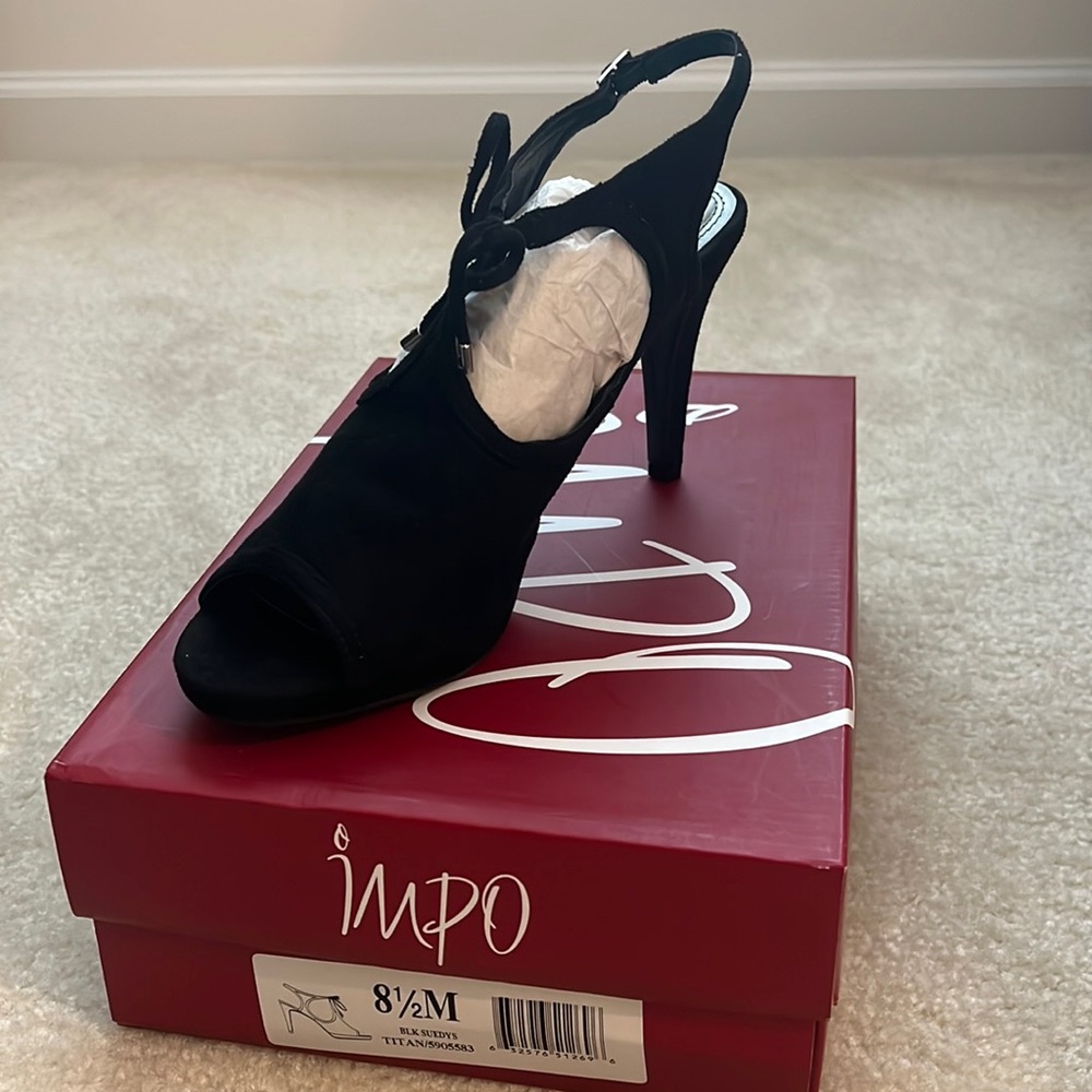 Black bow tie heels